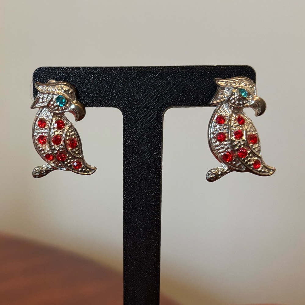 ⭐️ 5 For $25 Silver Toned Bird Earrings